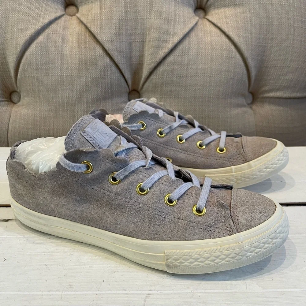 Converse Chuck Taylor All Star Ox Frilly Thrills Egret Suede 3 US Child